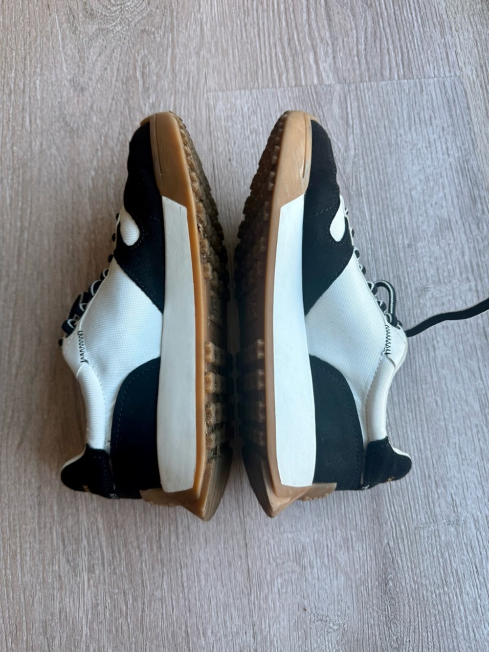 Sam Edelman Layla Platform Sneakers Black White Gum Sole Size 6 - Picture 4 of 6